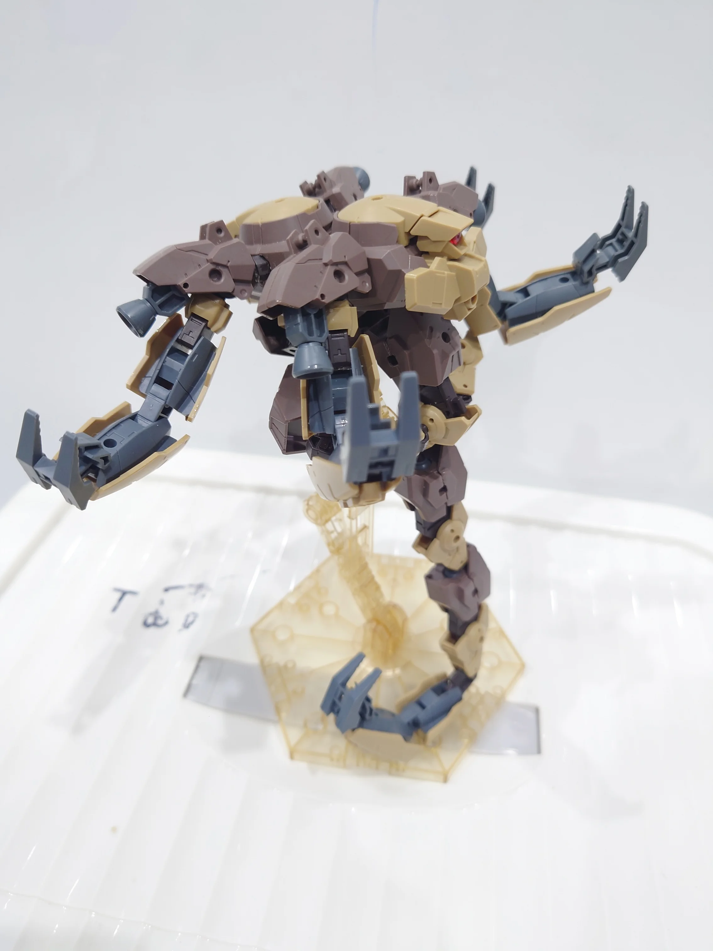 Ảnh dự thi - Maverick Red