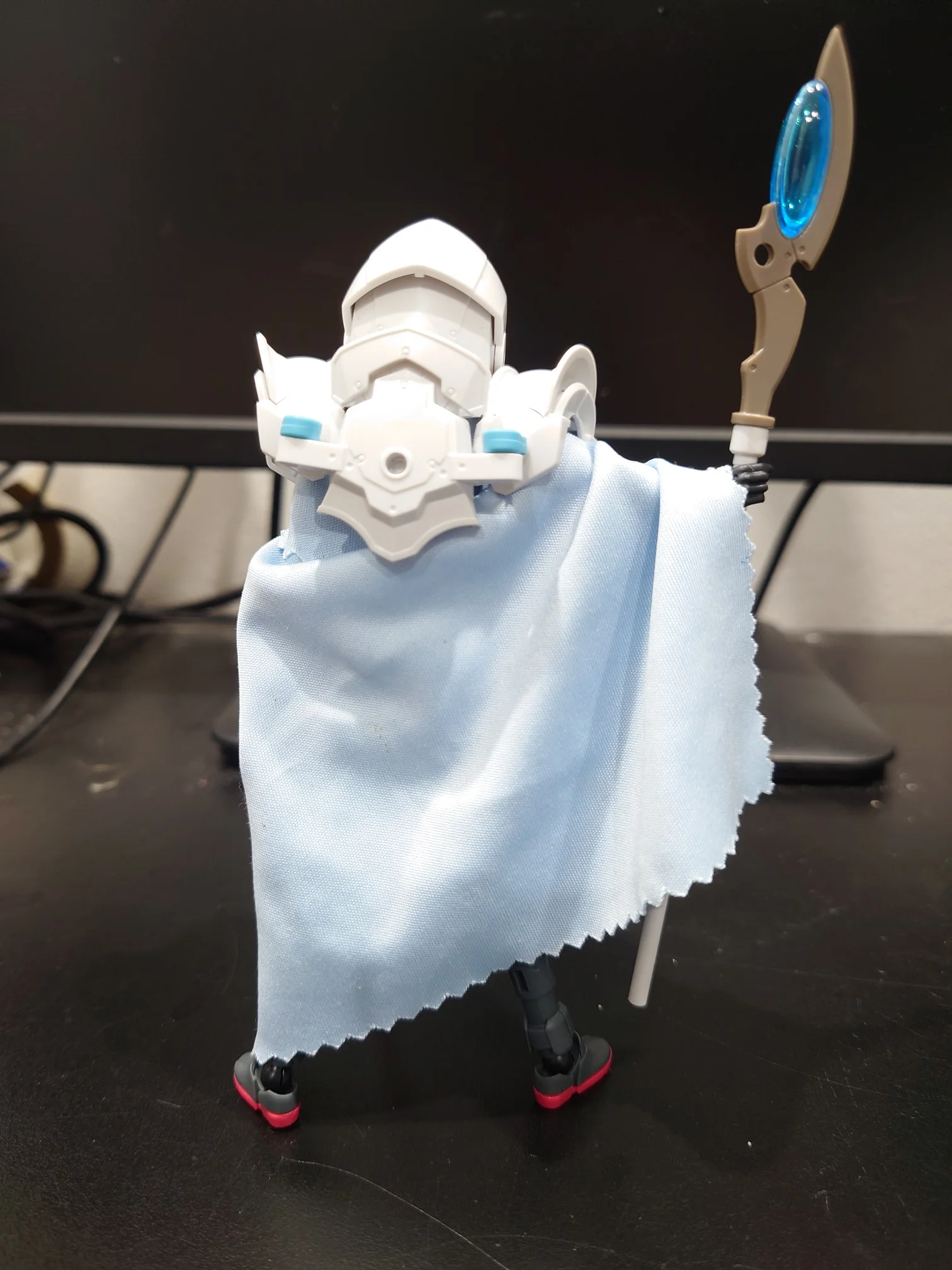 Ảnh dự thi - Maverick Red