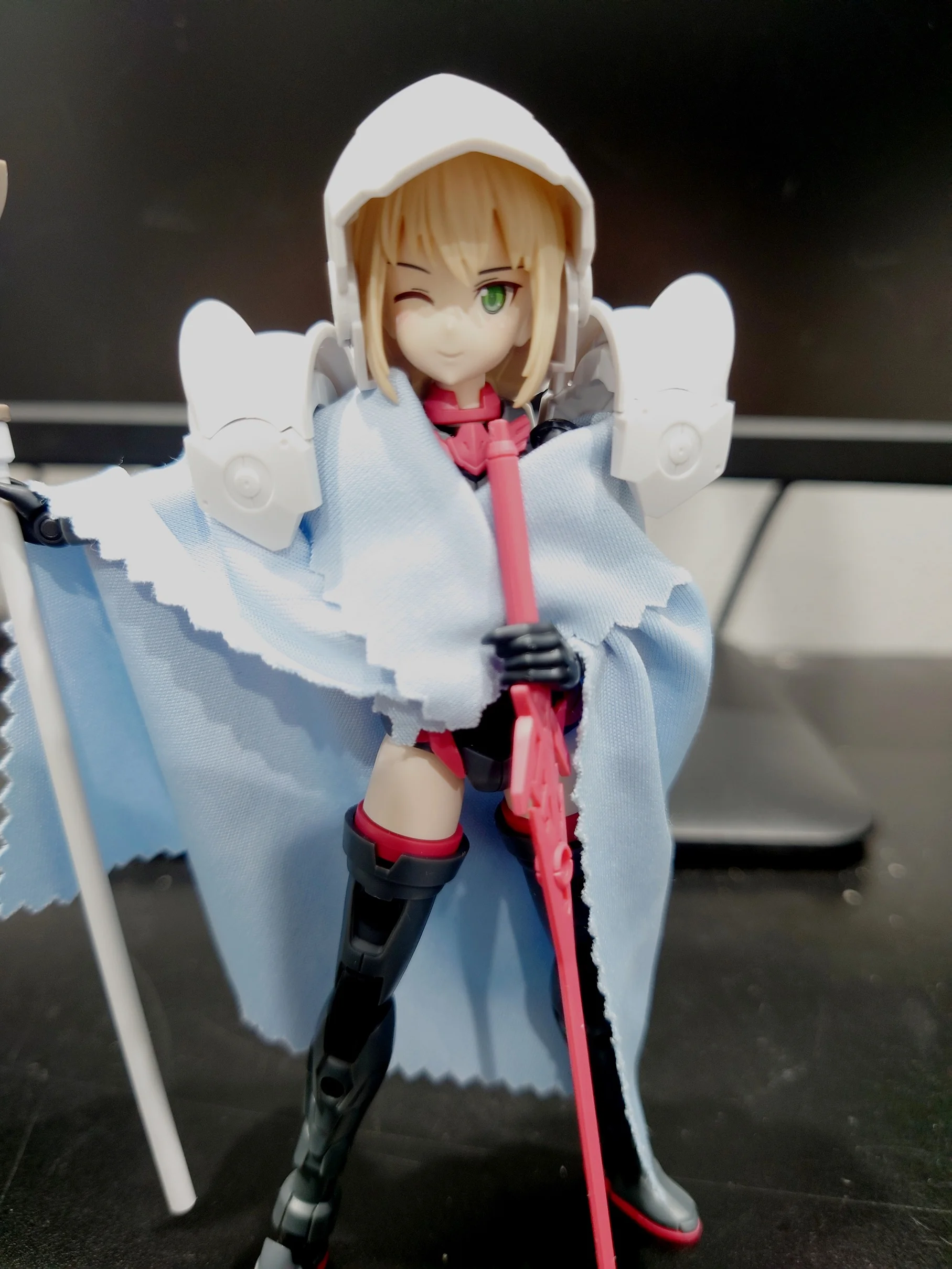 Ảnh dự thi - Maverick Red