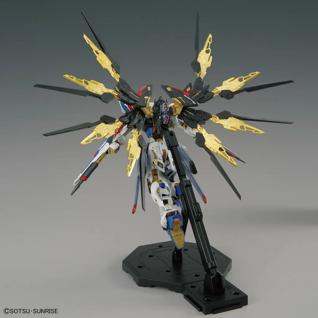 Mô hình lắp ráp MGEX 1/100 STRIKE FREEDOM GUNDAM