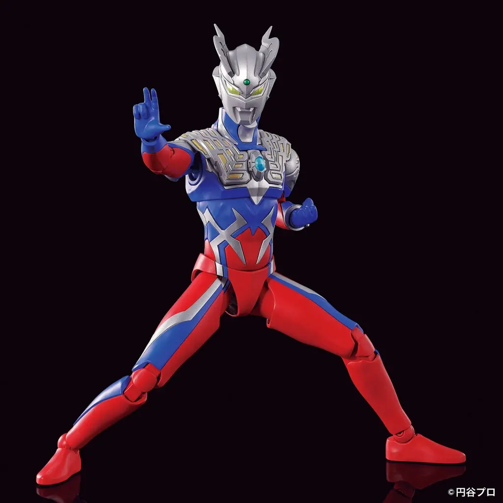 Mô hình lắp ráp Figure-rise Standard Ultraman Zero