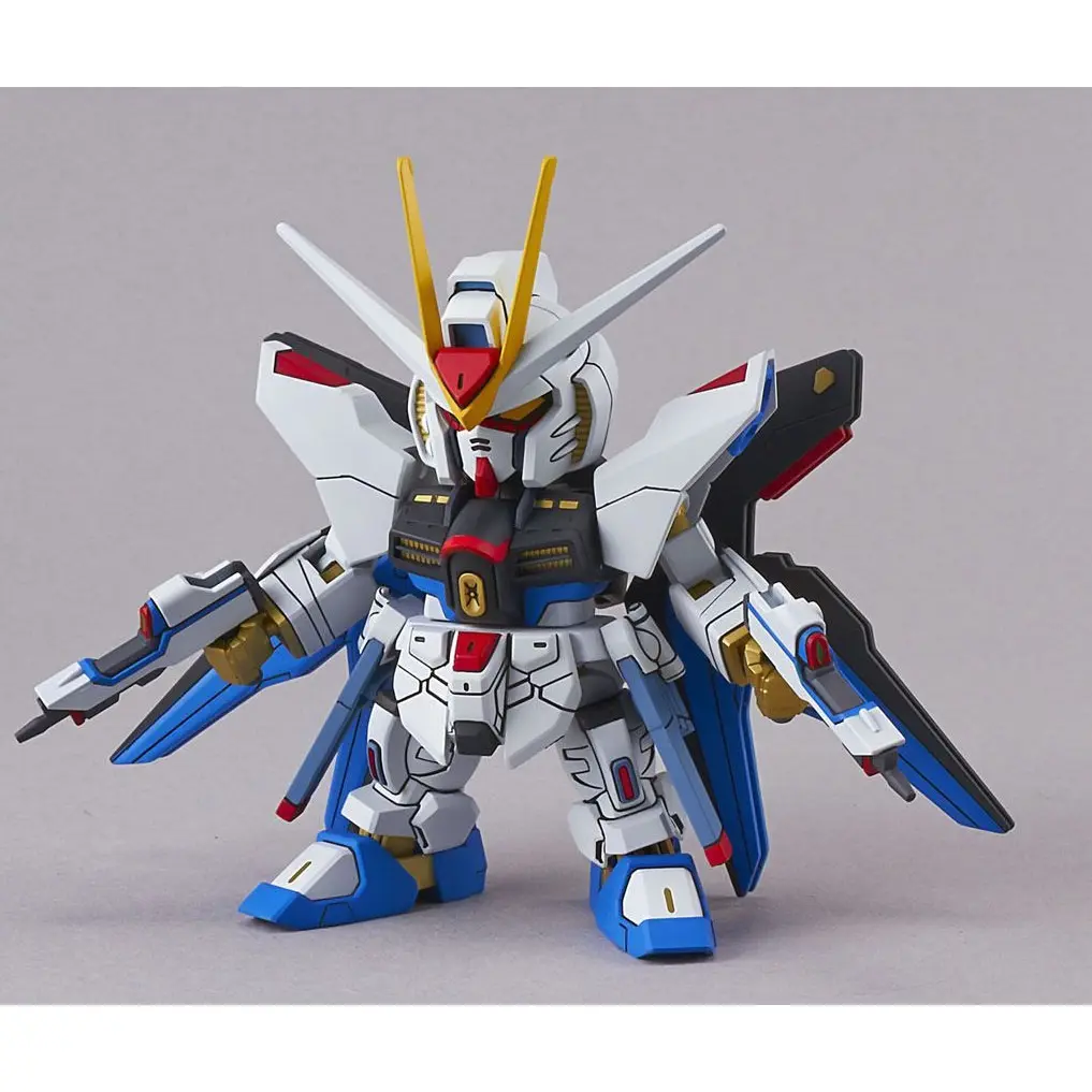 Mô hình lắp ráp SD GUNDAM EX-STANDARD STRIKE FREEDOM GUNDAM